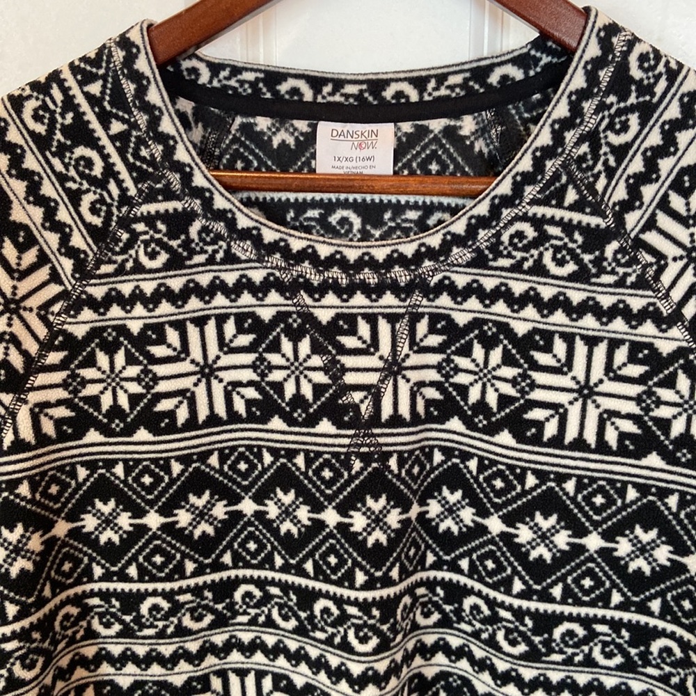 Danskin Fleece Sweater 1X ❤️